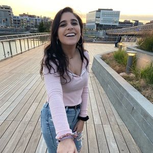 Meet your Posher, Lauren